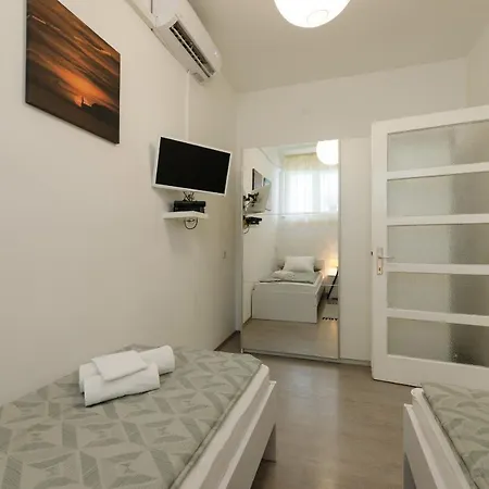 Vito Appartement *